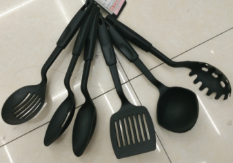 Set ustensile bucatarie 6 piese negru